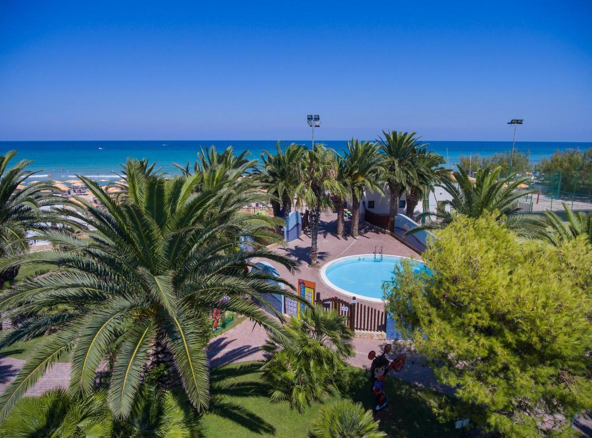 Granserena Hotel Torre Canne Exteriör bild