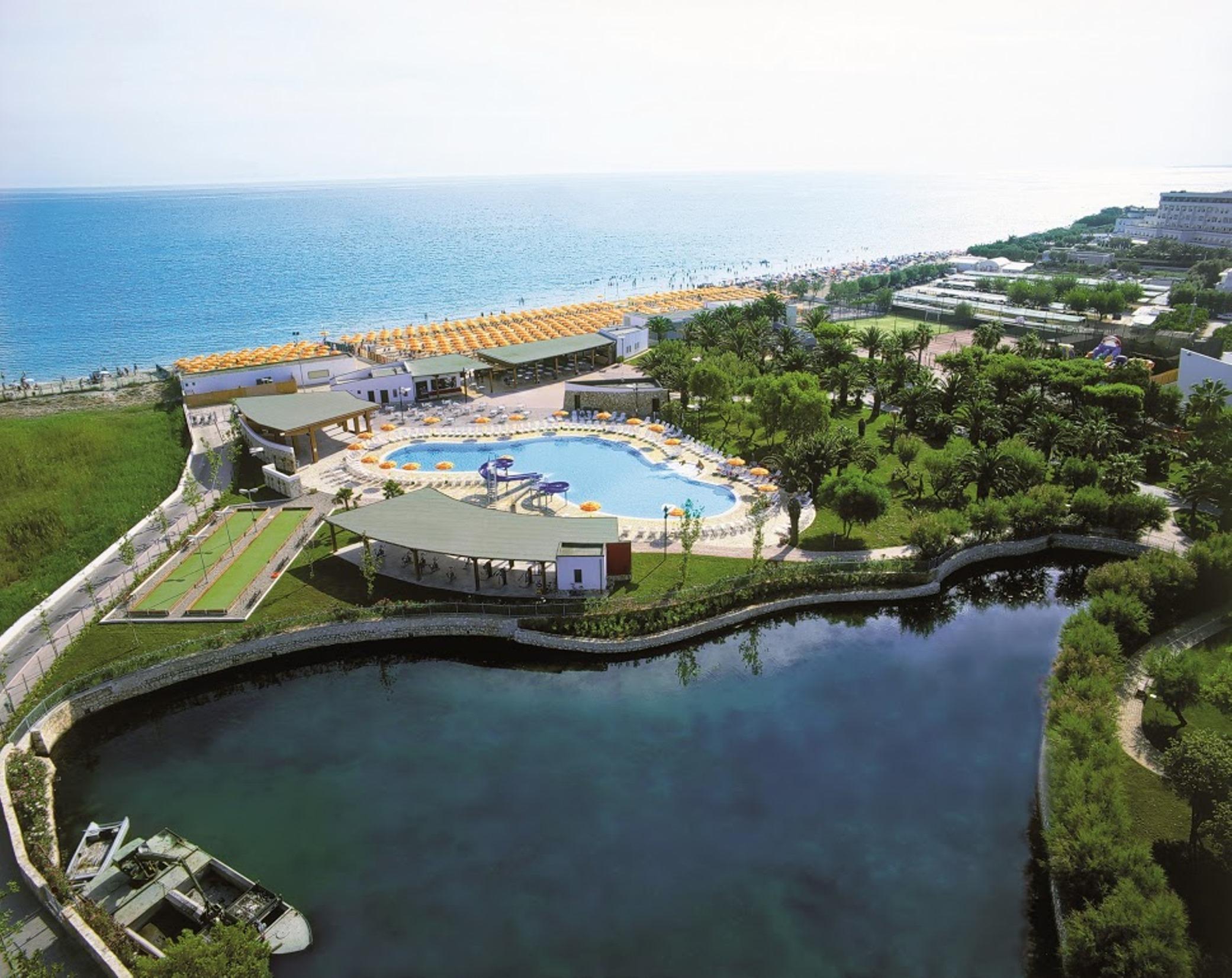 Granserena Hotel Torre Canne Exteriör bild