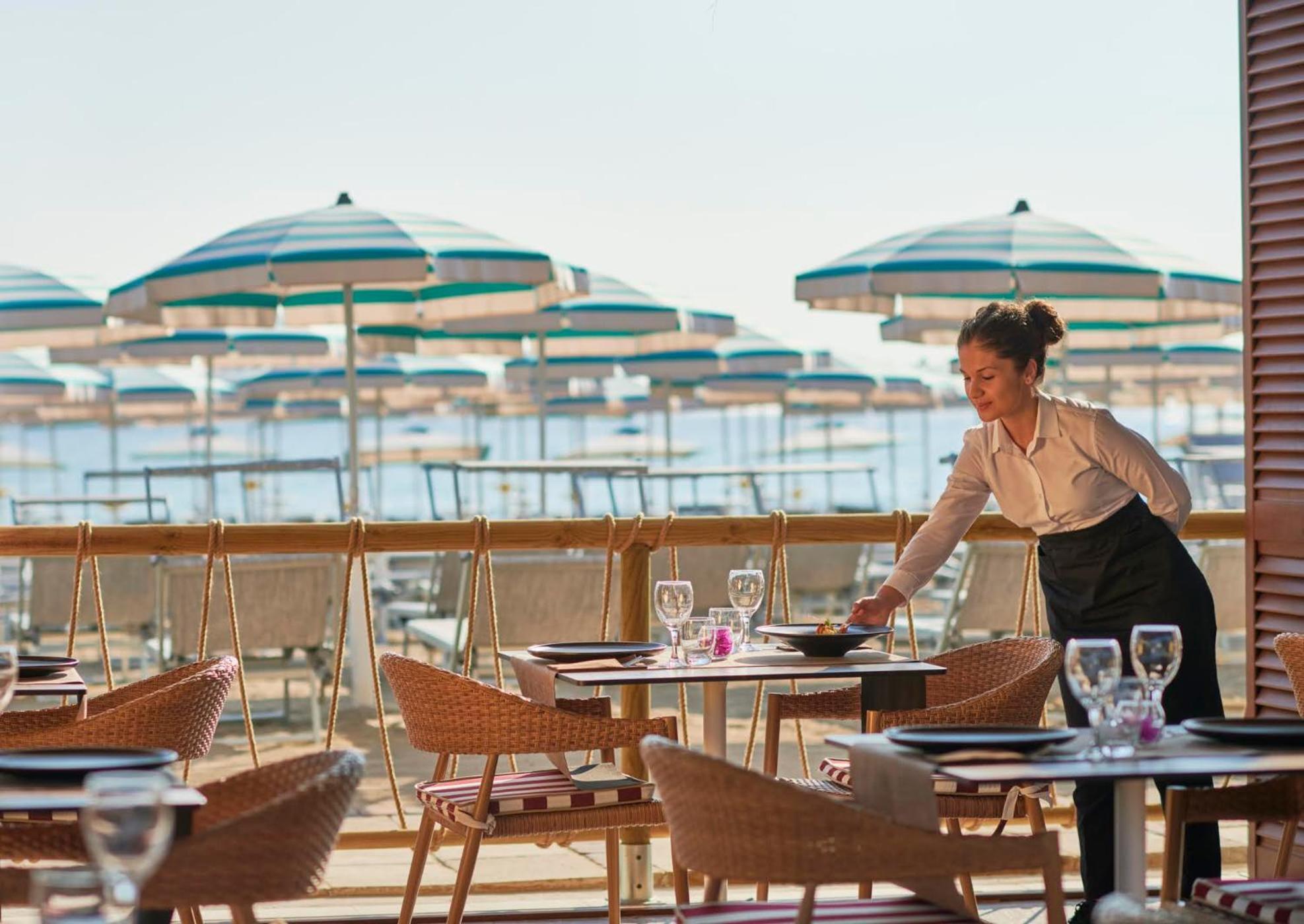 Granserena Hotel Torre Canne Exteriör bild