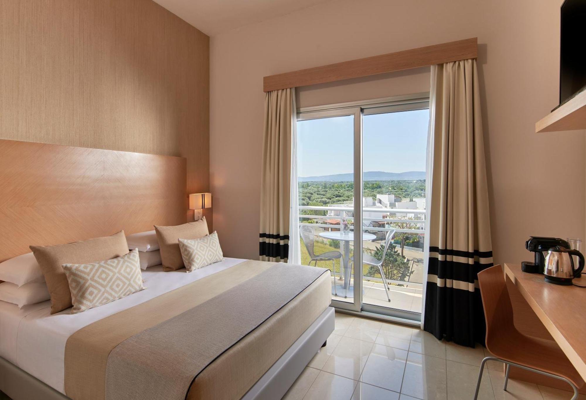 Granserena Hotel Torre Canne Rum bild