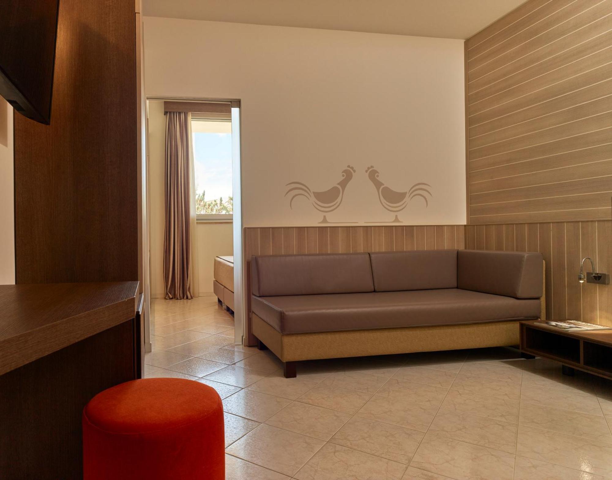 Granserena Hotel Torre Canne Rum bild